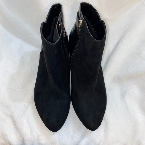 Wide Width Ankle Bootie - Picture 13 of 13